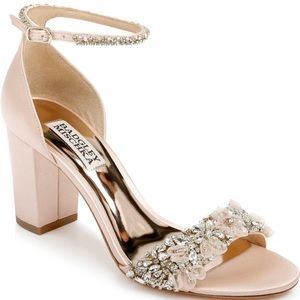 Badgley Mischka Finesse Ankle Strap Sandal (Seashell Satin)